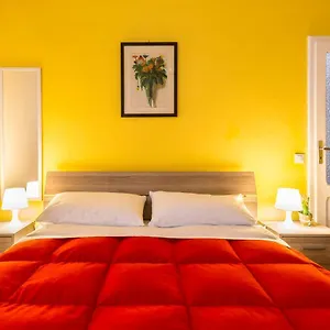 https://ellys-house.emilia-romagnahotels.net