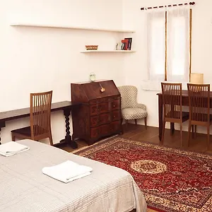 https://firenze-house-ghibellina.it-tuscanyhotel.com