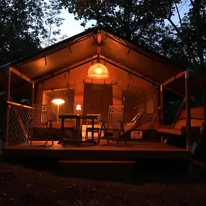 https://agriglamping-la-serravalle-pistoiese.it-tuscanyhotel.com